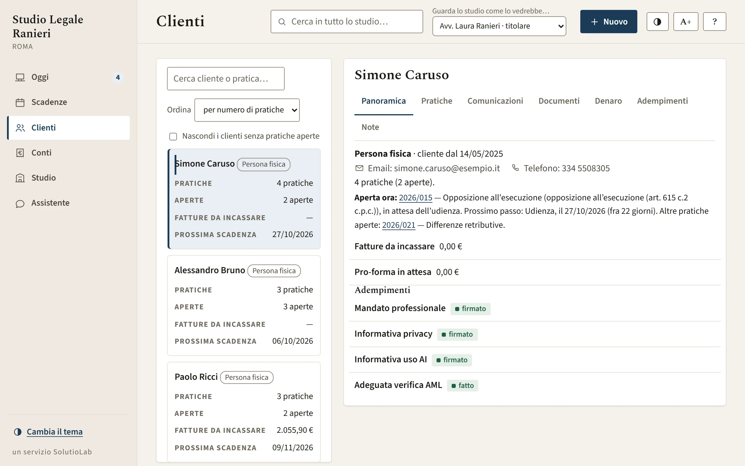 Gestionale dimostrativo: la scheda di un cliente con pratiche aperte, scadenze, fatture e adempimenti.